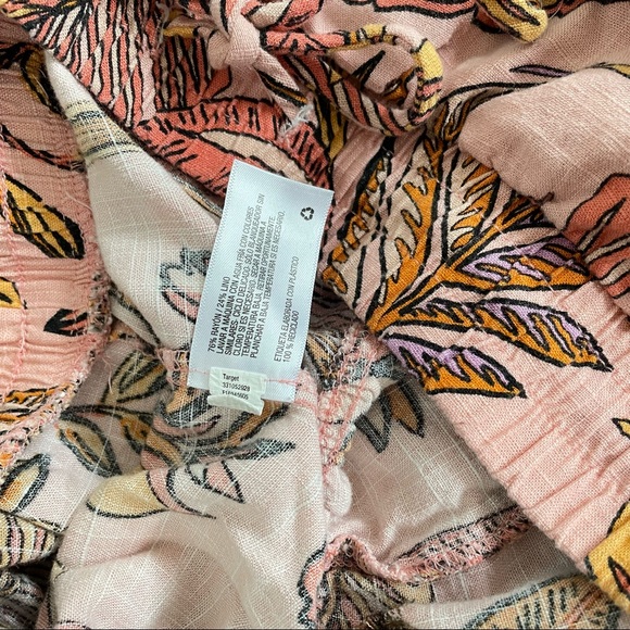 Linen Blend High Waisted Tropical Flutter Shorts - Picture 5 of 7